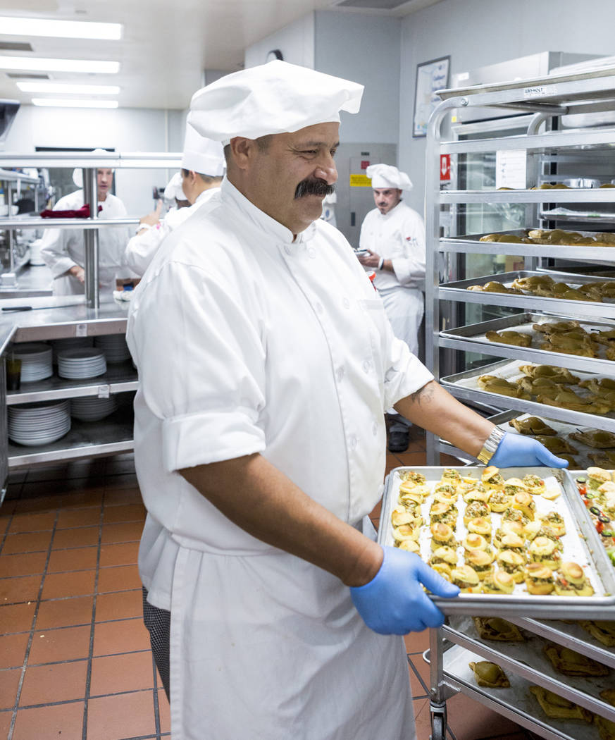 9531650_web1_culinaryartstraining_112017eb_004