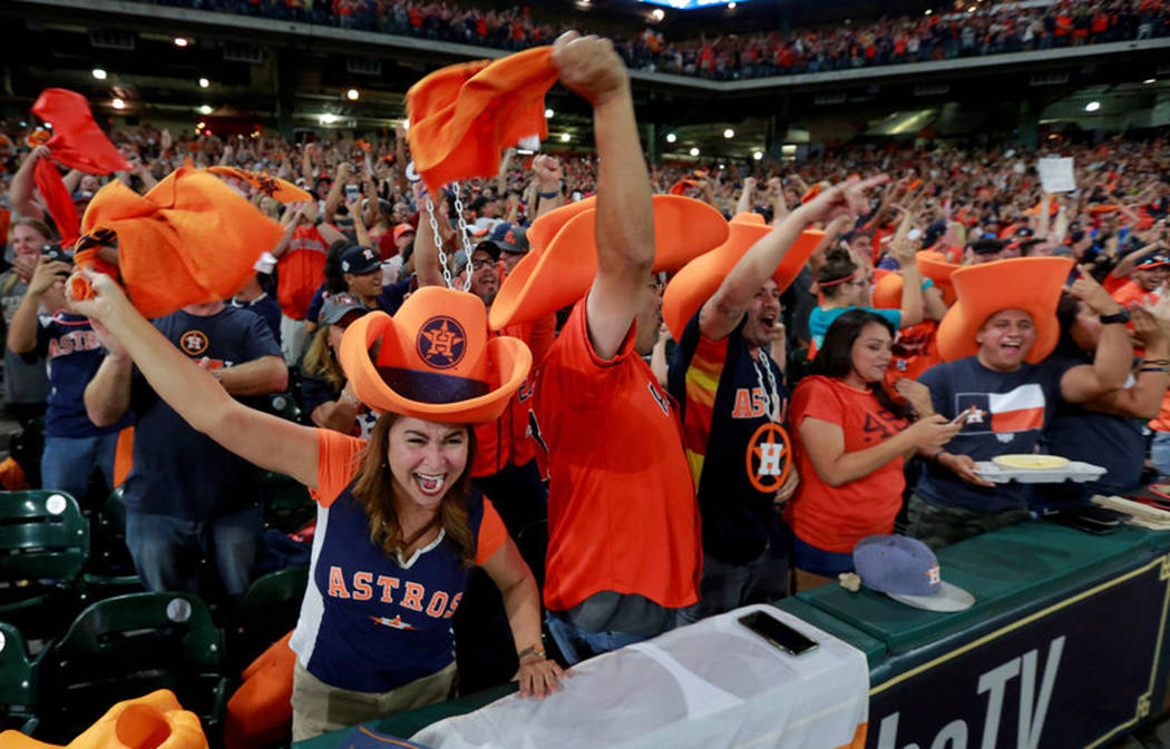 Fans react after Astros win World Series over Dodgers — PHOTOS Las
