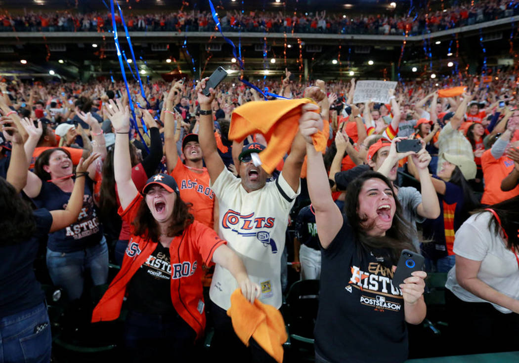 Fans react after Astros win World Series over Dodgers — PHOTOS Las