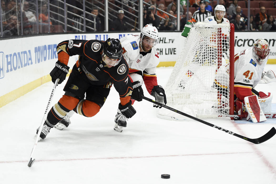 Anaheim Ducks sign F Andrew Cogliano to 4-year, $12 million contract  extension - The Hockey News