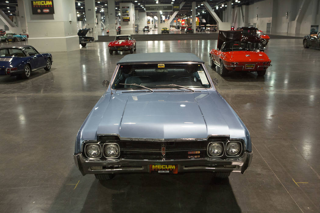 Mecum collector-car auction rolls into Las Vegas — PHOTOS | Las Vegas Review-Journal