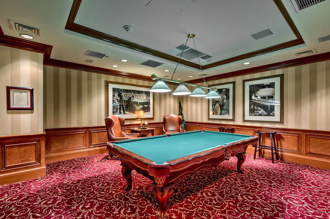 Park Towers has a billiard and game room for residents. (Synergy|Sotheby’s International Realty)