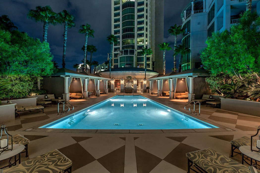 The pool. (Synergy|Sotheby’s International Realty)