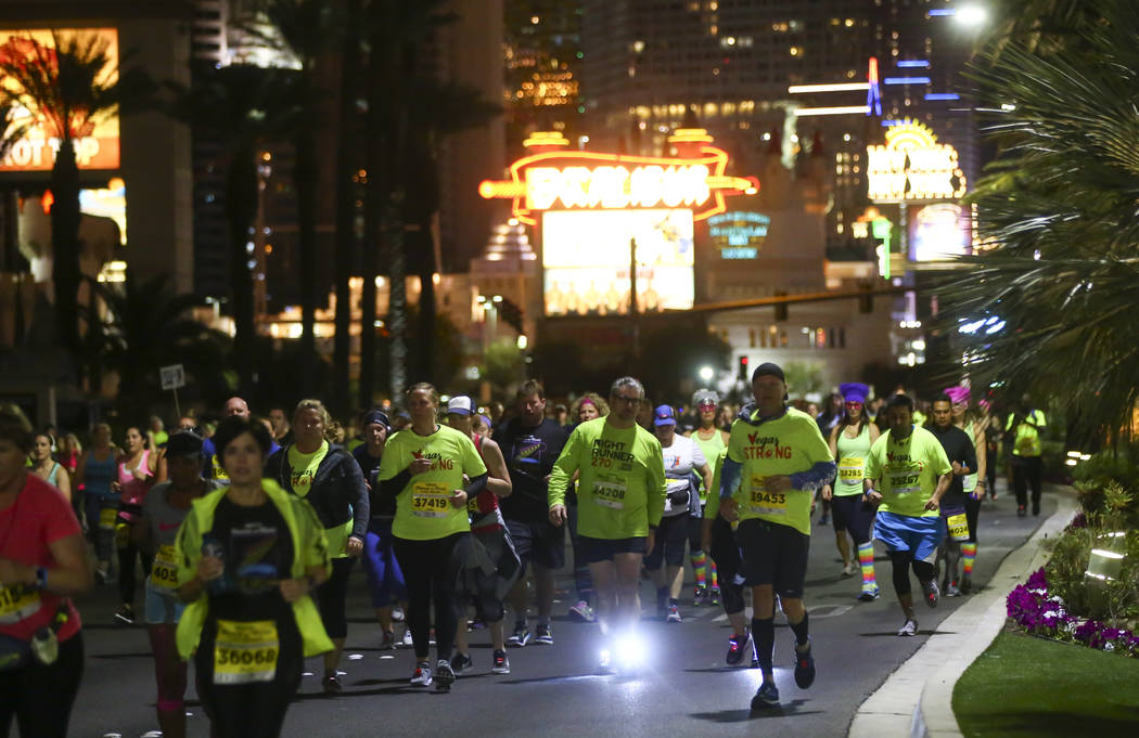 Runners show their ‘Vegas Strong’ side at Las Vegas marathon | Las Vegas Review-Journal
