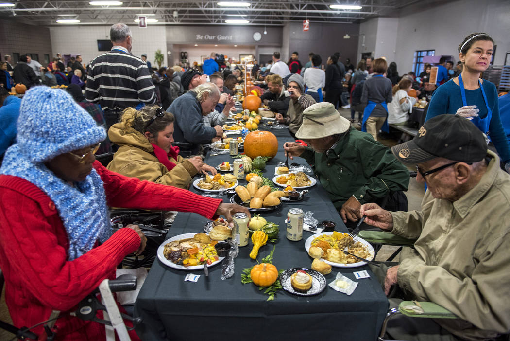 Image%20result%20for%20feed%20food%20for%20homeless%20in%20thanksgiving
