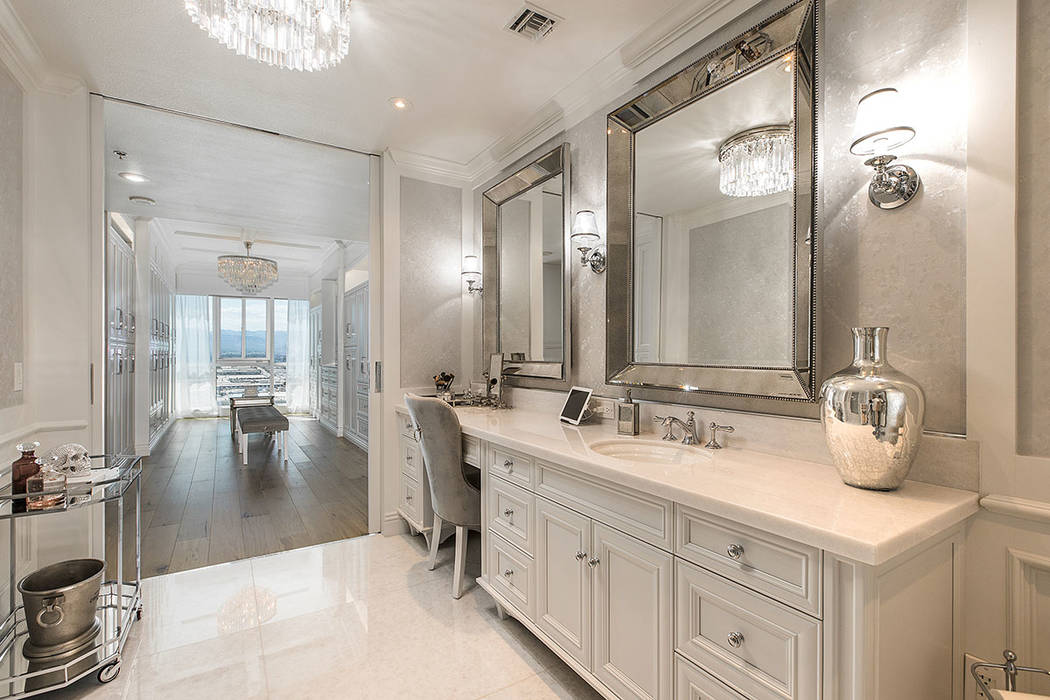 This Panorama Towers condo features a master bath. (Shapiro & Sher Group)