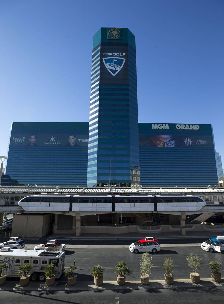 The Las Vegas Monorail departs from the MGM Grand on Friday, Dec. 15, 2017. Richard Brian Las Vegas Review-Journal @vegasphotograph
