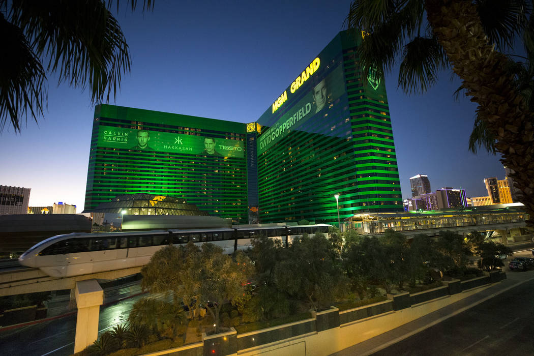The Las Vegas Monorail stops at MGM Grand on Thursday, Dec. 14, 2017. Richard Brian Las Vegas Review-Journal @vegasphotograph