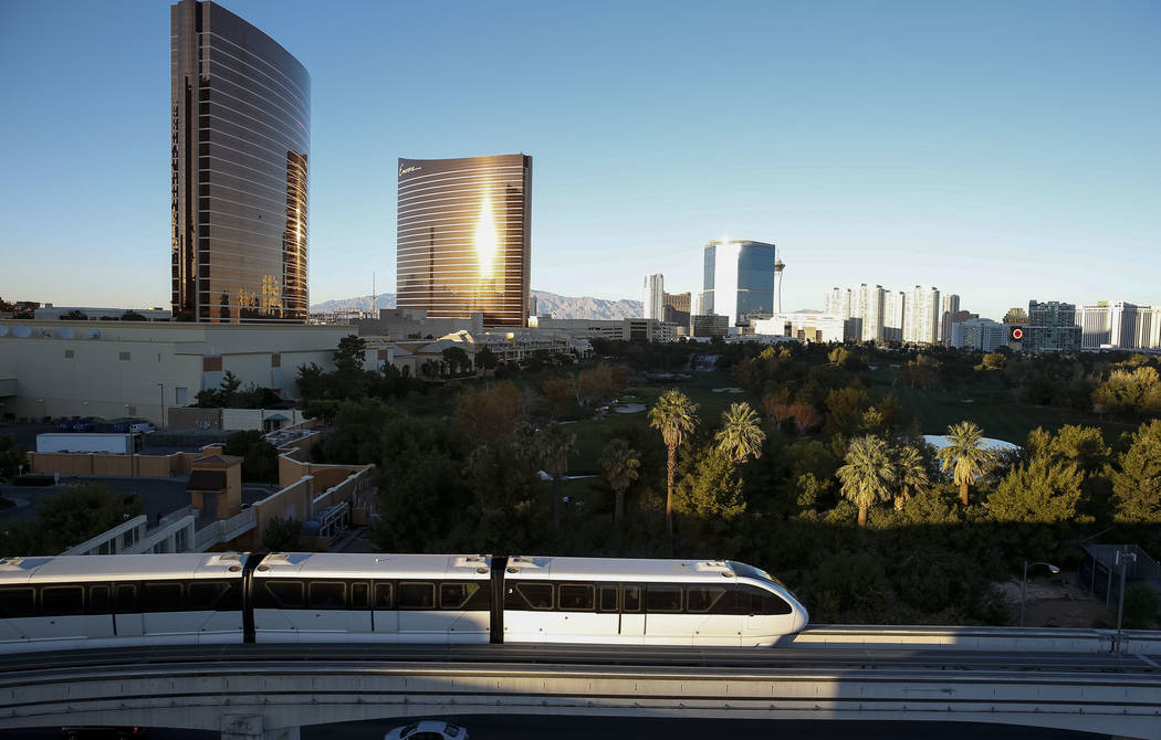 The Las Vegas Monorail moves above Sand Avenue on Thursday, Dec. 14, 2017. Richard Brian Las Vegas Review-Journal @vegasphotograph
