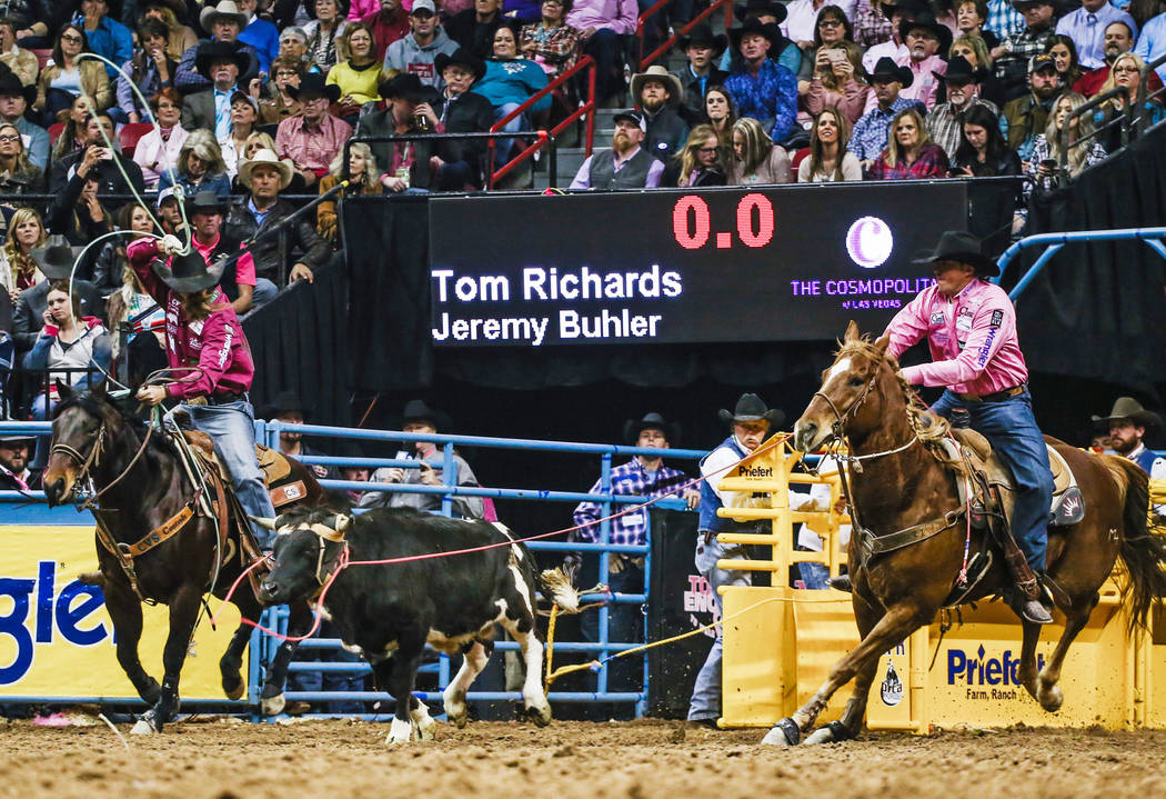 Lastminute team ropers go through growing pains at NFR Las Vegas