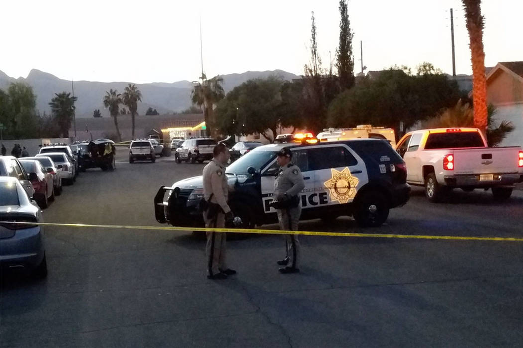 Las Vegas police investigate a deadly shooting Saturday afternoon in the 4100 block of Overbrook Drive. (Mike Shoro/Las Vegas Review-Journal)