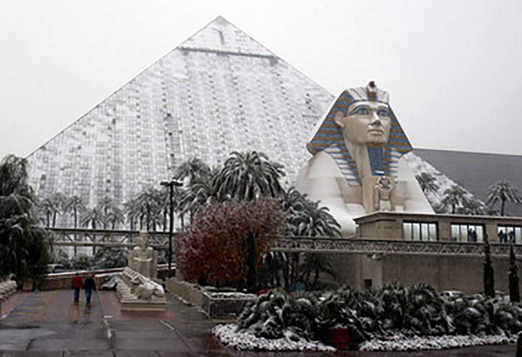 The Luxor Hotel is covered with snow on the Las Vegas strip Wednesday  Dec. 17, 2008. (Las Vegas Review-Journal)