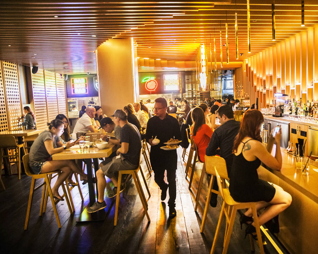 Guests enjoy dinner at Momofuku on Friday, April 21, 2017, in Las Vegas. Benjamin Hager Las Vegas Review-Journal @benjaminhphoto