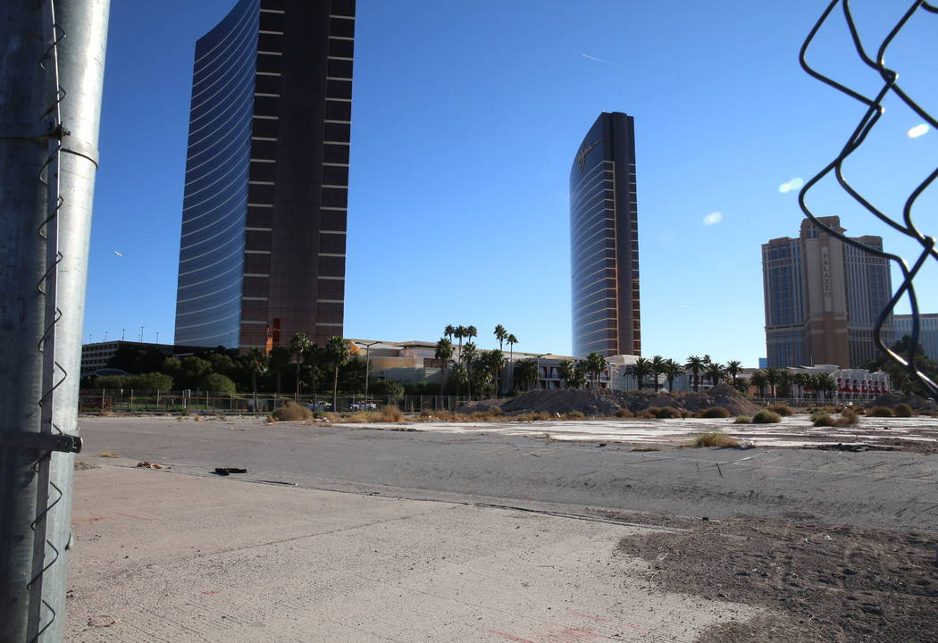 A vacant lot across from Wynn hotel-casino photographed on Thursday, Dec. 14, 2017, in Las Vegas. Wynn Resorts will purchase approximately 38 acres of the land including the 34 acre site of the fo ...