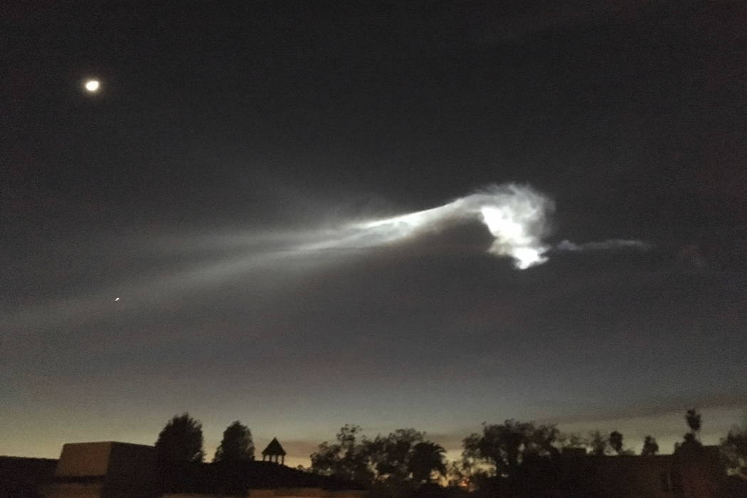 Nellis AFB: Light in the sky over Las Vegas was meteor breaking up 