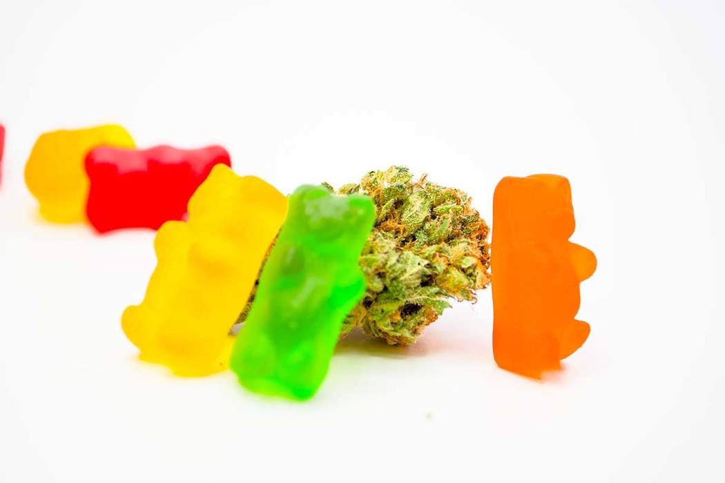 5thgrader unknowingly hands out edible pot gummies at school Las