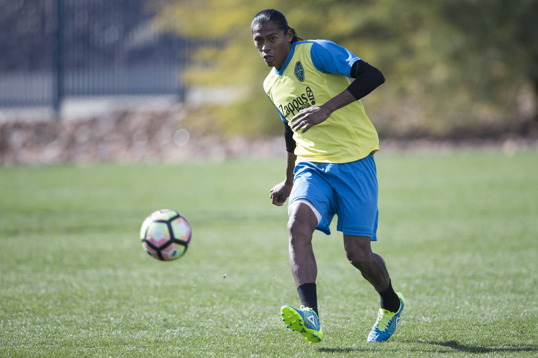 Las Vegas Lights FC signs five local players to preseason roster