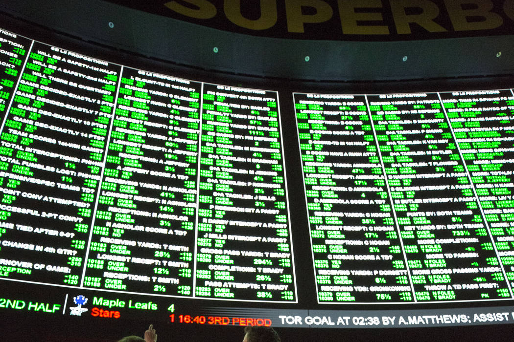 NFL playoffs: Best bets by Las Vegas oddsmakers, pro bettors, Betting