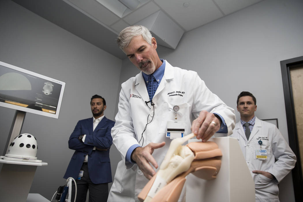 UNLV can play big role in boosting number of sports doctors | Las Vegas  Review-Journal