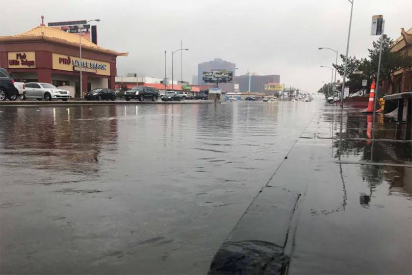 Rain brings flooding throughout Las Vegas Valley — VIDEO Las Vegas
