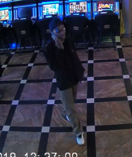 Robbery suspect at Ellis Island Casino and Brewery (still photo from security camera/Las Vegas Metropolitan Police Department)