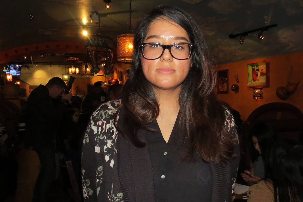 “Que sienta algo por nuestra causa y vea que no solo somos inmigrantes”: Zulma Rico, beneficiaria de DACA. 4 de enero del 2018 en el restaurante Lindo Michoacán. | Foto Anthony Avellaneda / E ...