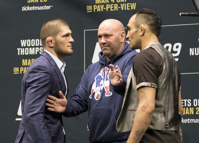 9998001_web1_mma-ufc209khabib_012017_hf_010.jpg