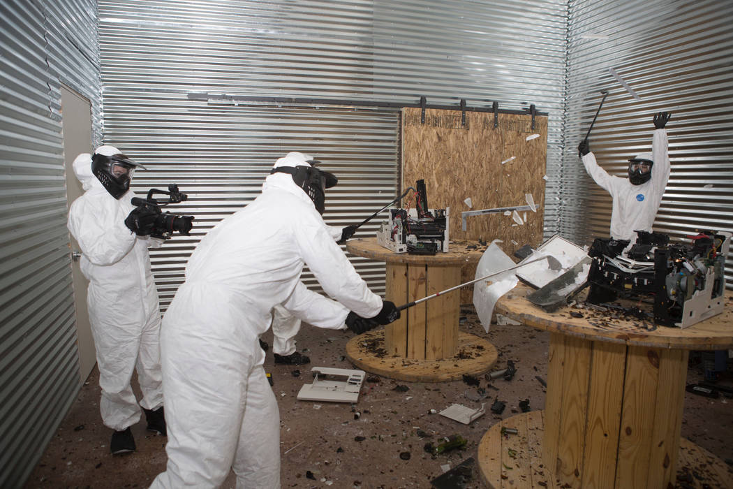 Las Vegas business lets you smash glass bottles, TVs — VIDEO Las