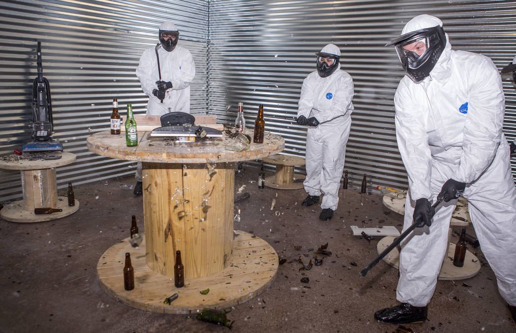 Las Vegas business lets you smash glass bottles, TVs — VIDEO Las