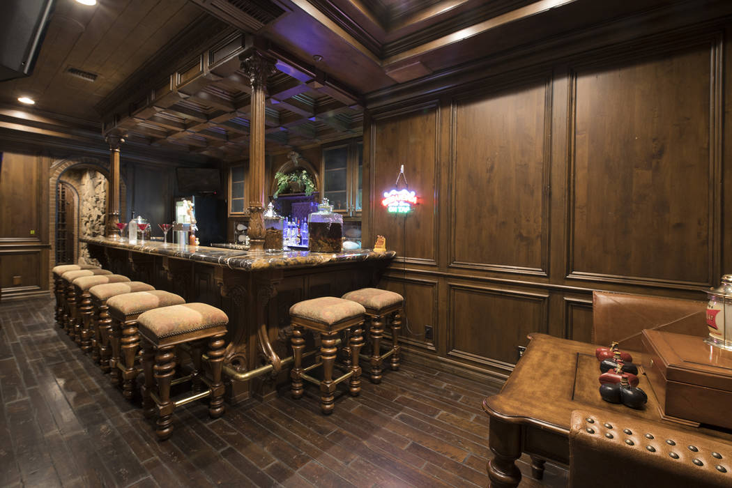 The pub in the basement. (Synergy/Sotheby’s International Realty)