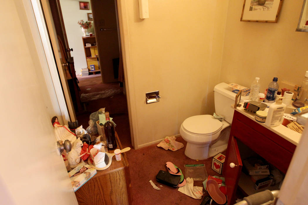 A bathroom of home at 809 Palmhurst Drive in Las Vegas Thursday, Feb. 22, 2018. After home owner Carole Barnish died last August, Shalena Earnheart claimed ownership, sparking a dispute. A neighbo ...