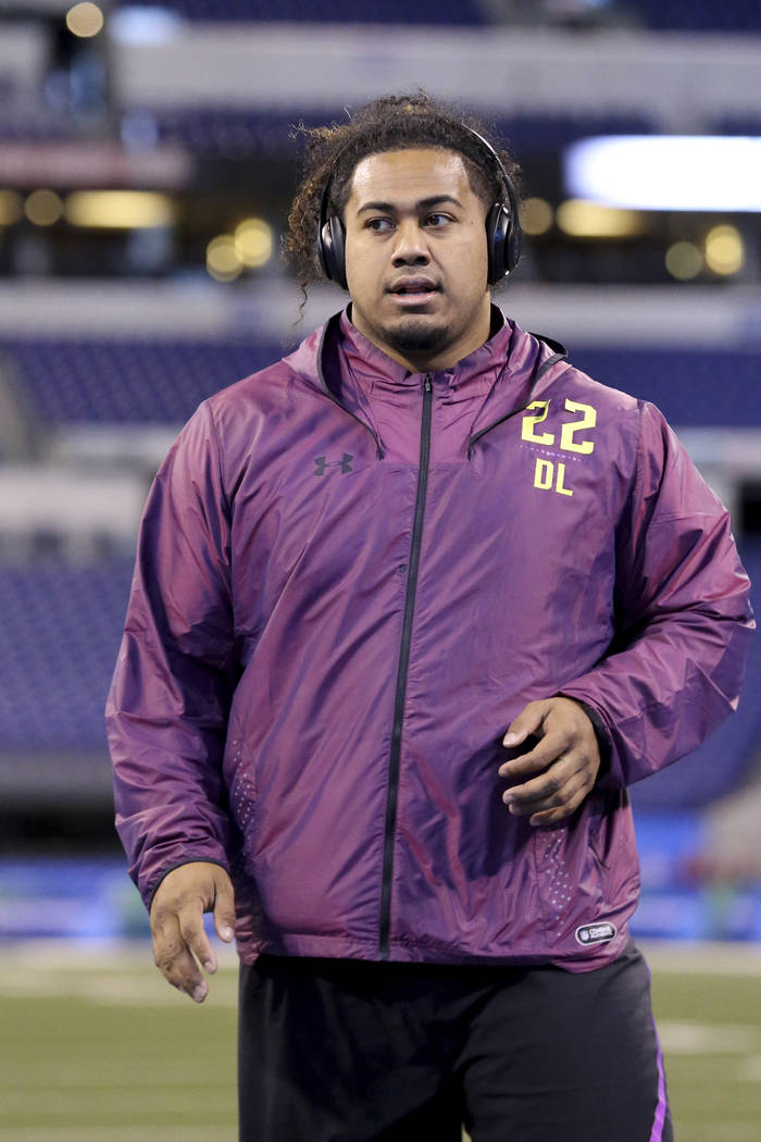 UW's Vita Vea shows off 'scary' explosiveness at NFL Scouting Combine