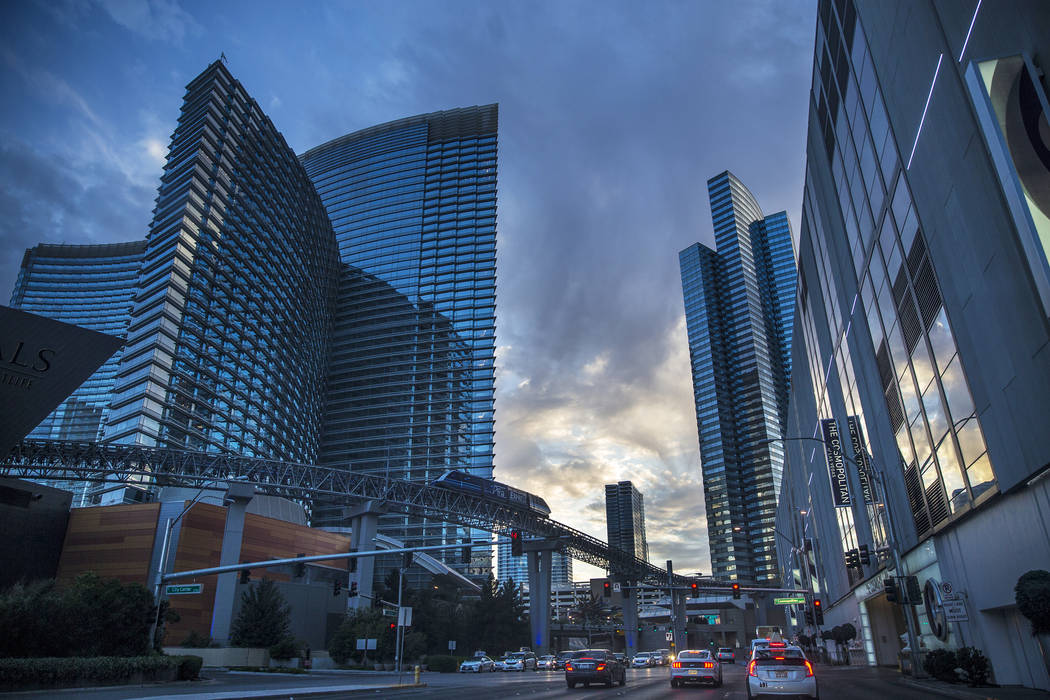 The Las Vegas Strip at dusk on Wednesday, April 25, 2018. Benjamin Hager Las Vegas Review-Journal @benjaminhphoto