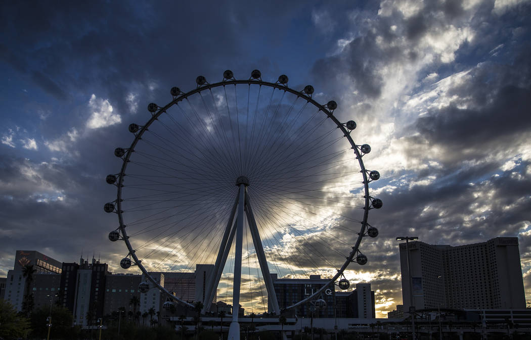 The Las Vegas Strip at dusk on Wednesday, April 25, 2018. Benjamin Hager Las Vegas Review-Journal @benjaminhphoto