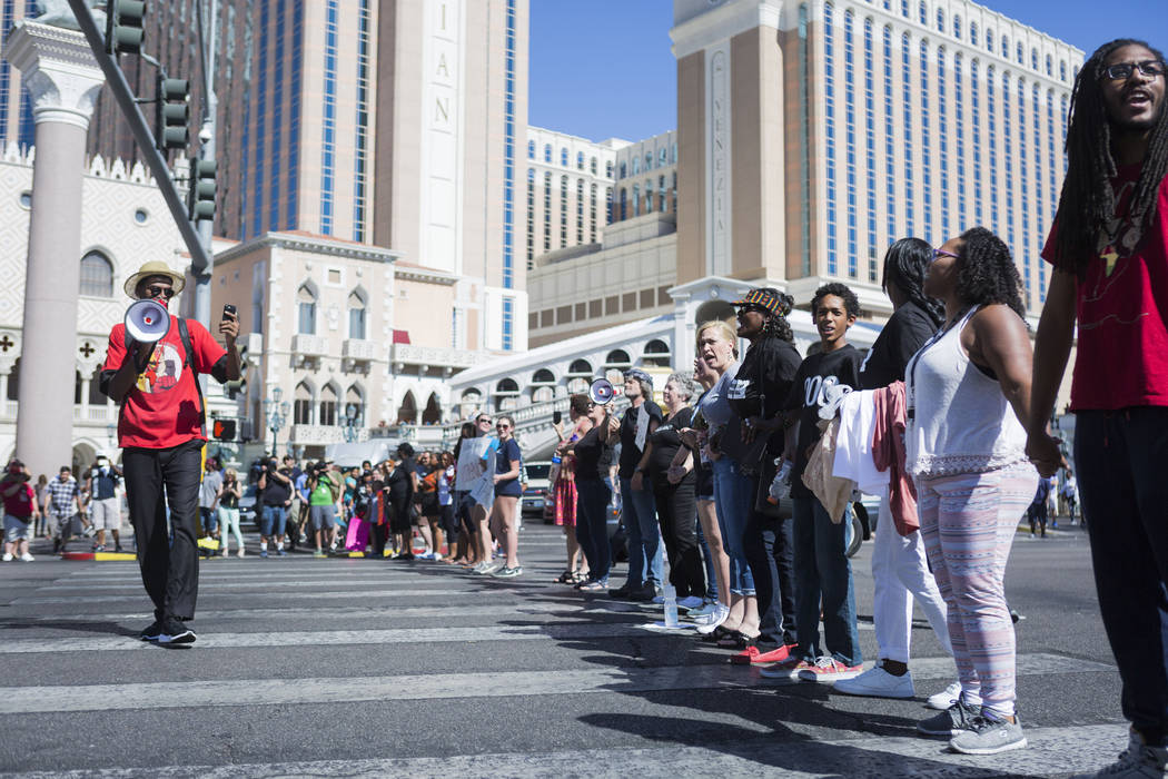 Protesters block the Las Vegas Strip in front of The Venetian to protest the officer-involved death of Tashii Brown on May 28, 2017. (Elizabeth Brumley/Las Vegas Review-Journal)