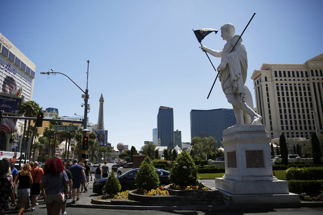 Caesars Palace statue shows support for Golden Knights — PHOTOS, Golden  Knights/NHL