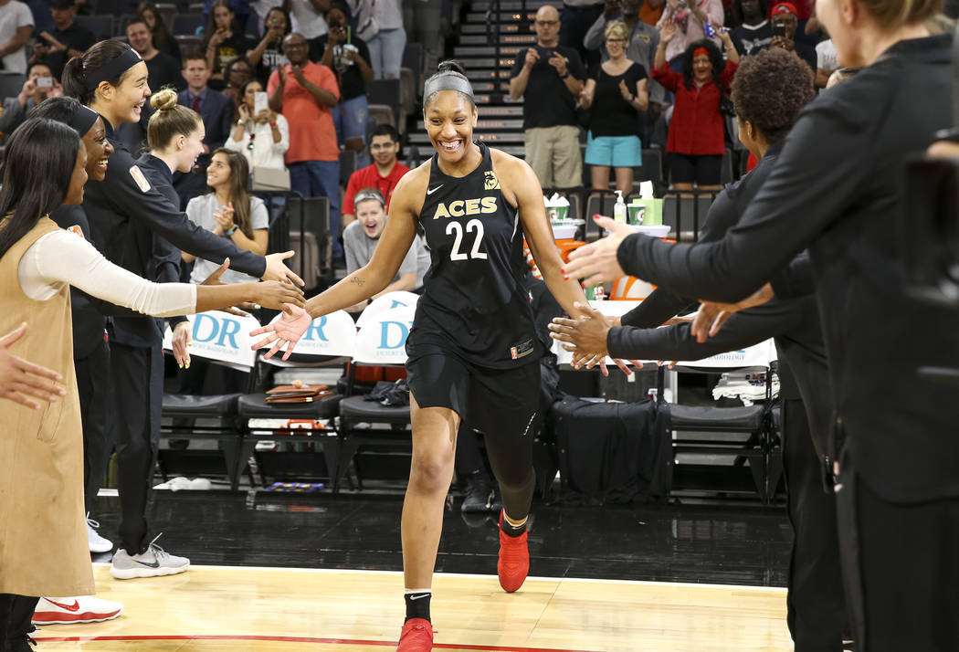 Las Vegas Aces on X: 𝑯𝒆𝒂𝒕 𝒐𝒏 𝑭𝒆𝒆𝒕 👟🔥 @JackieYoung3