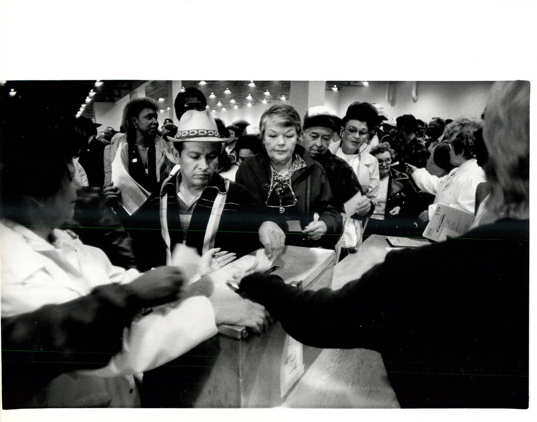 Union Hall casting votes. (Wayne Kodey/Las Vegas Review-Journal)