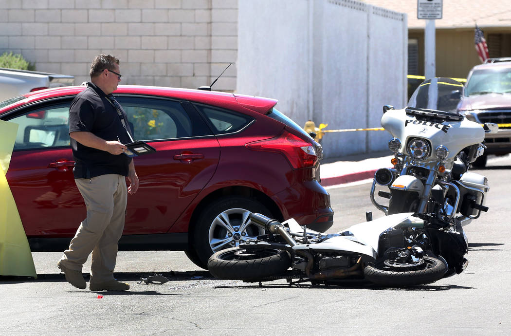 Motorcyclist, 36, dies in crash in western Las Vegas | Local Las Vegas | Local