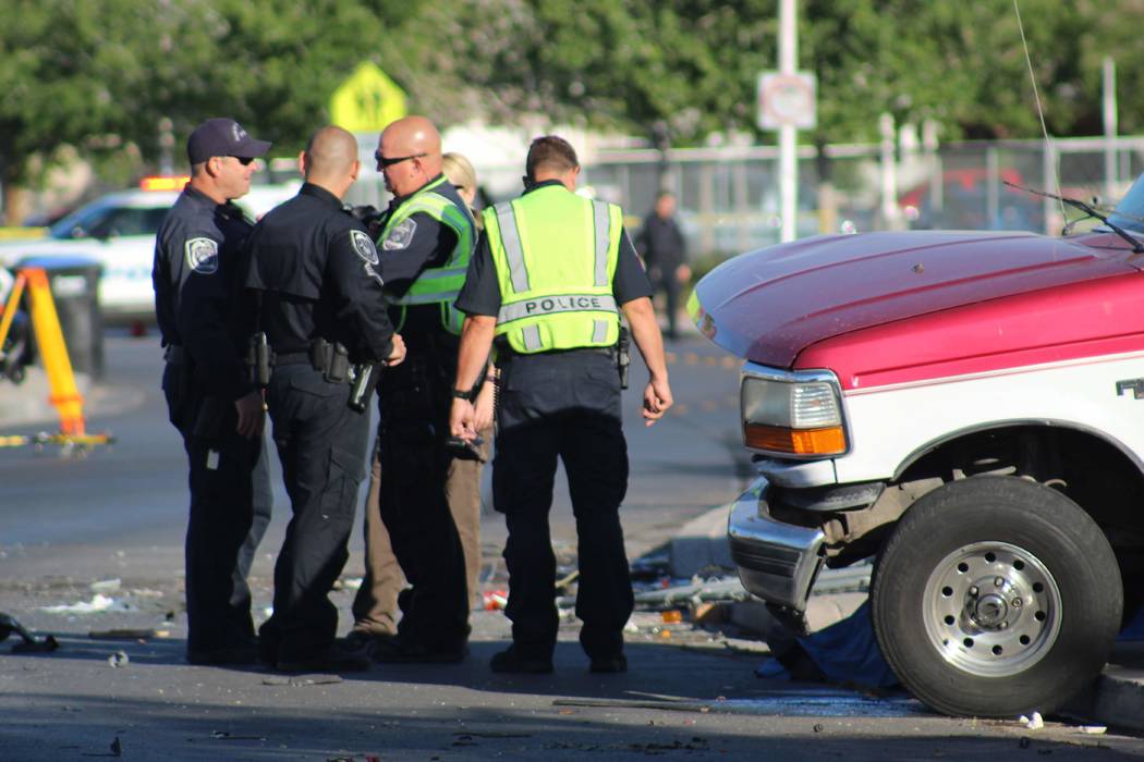 1 dead, another injured in North Las Vegas crash | Las Vegas Review-Journal
