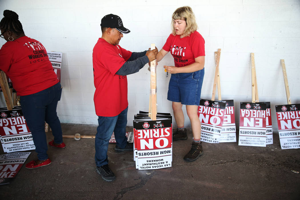 Security officers union at Mandalay Bay votes to sign 3-year contract, Casinos & Gaming