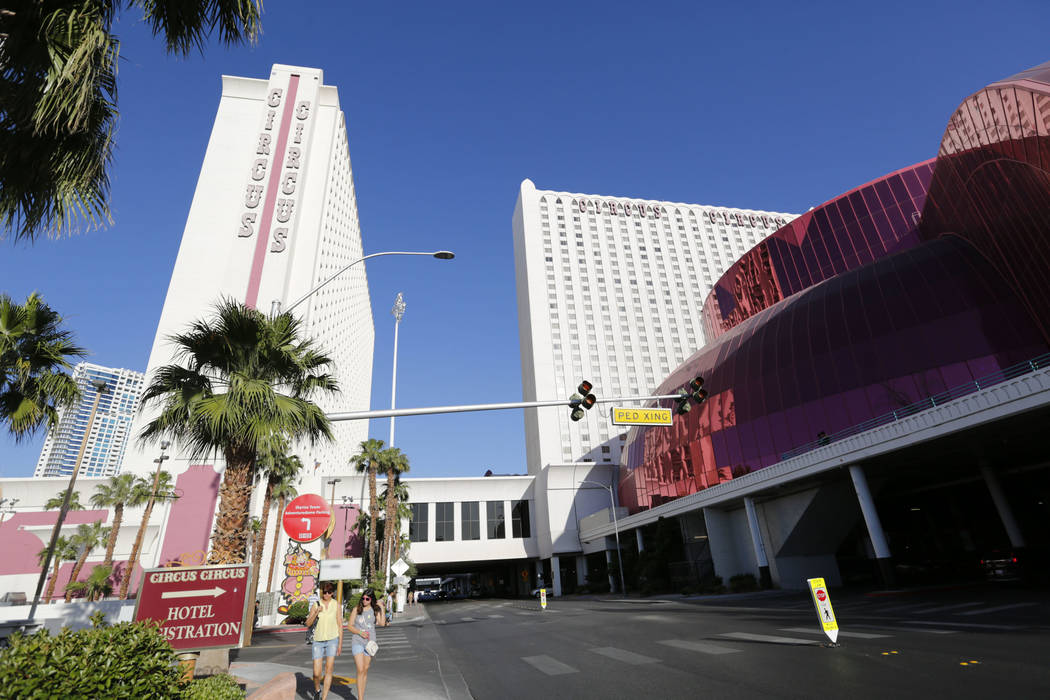 2 Tourists Stabbed To Death At Circus Circus In Las Vegas