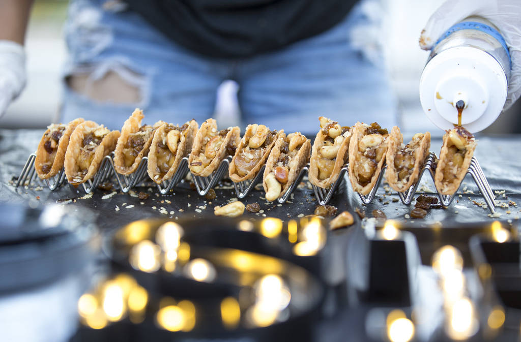 Hundreds brave heat for downtown Las Vegas taco, beer fest Las Vegas