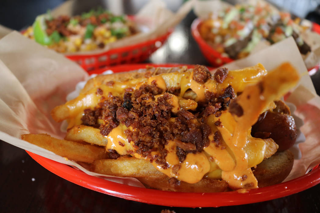 8 hot dog styles across the country to try on the 4th of July Las