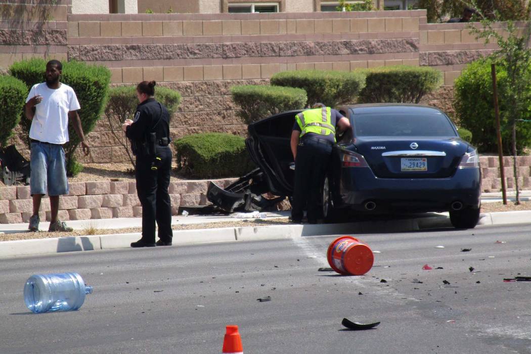1 person critical after 2car crash in North Las Vegas Las Vegas