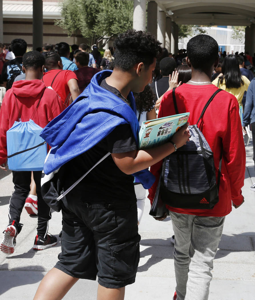 North Las Vegas middle school requires students carry pouch that