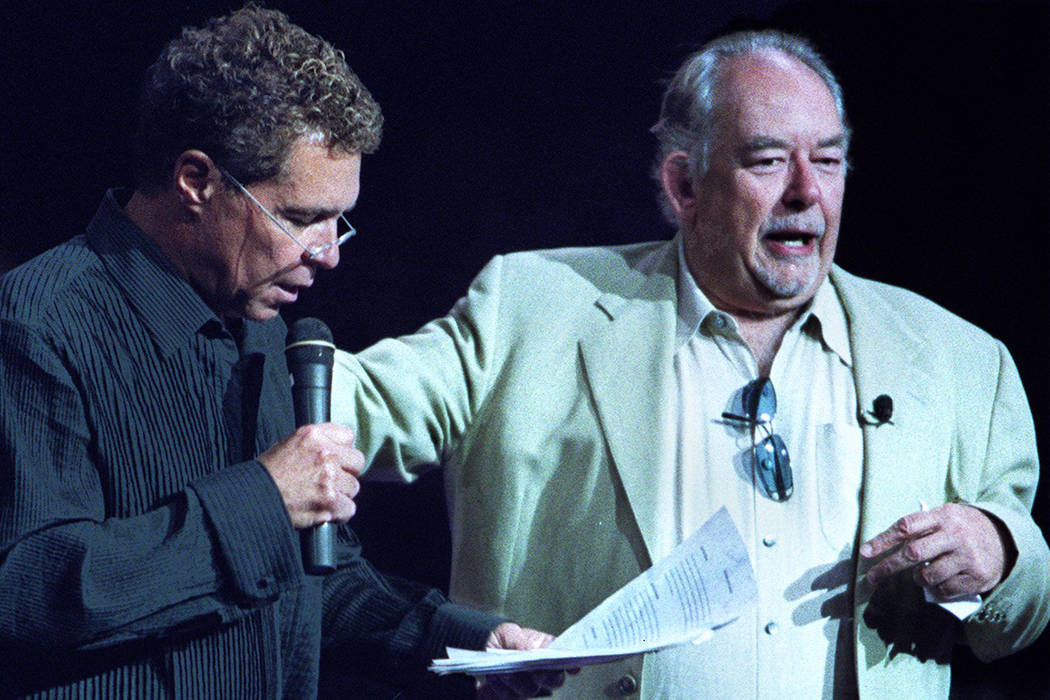 Robin Leach, right, with Clint Holmes at a 2014 fundraiser for the Animal Foundation. (Las Vegas Review-Journal)