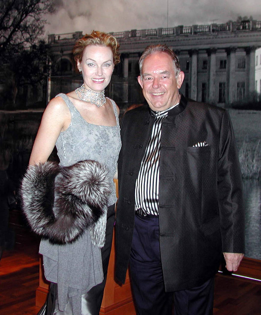 Andrea Bundonis, President of the Bellagio Gallery of Fine Art attends an eloquent affair with Robin Leach in 2002. (File Photo)