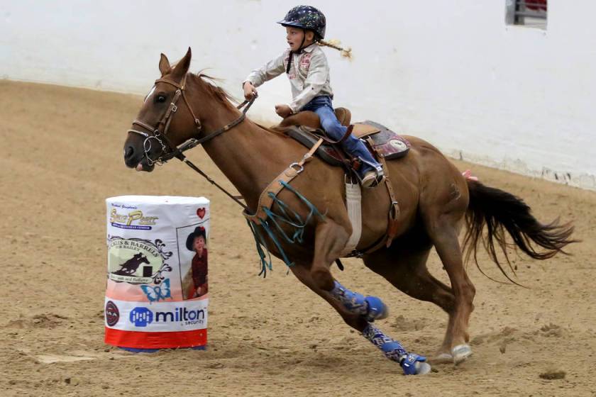 Buckles, barrels and racing at South Point in Las Vegas — PHOTOS Las
