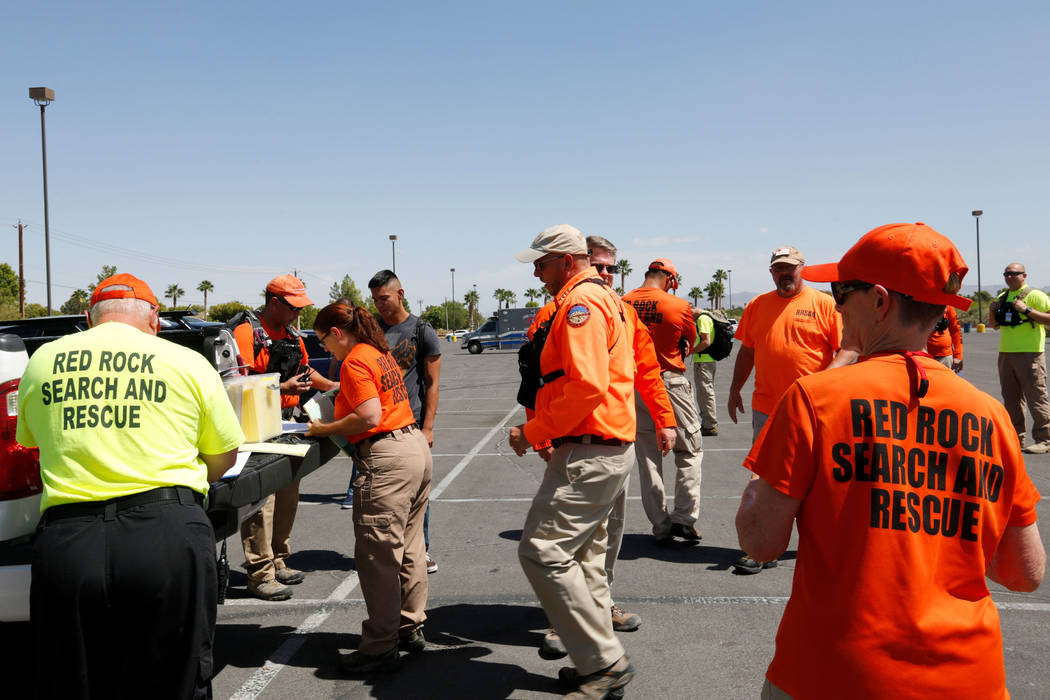 Red Rock Search and Rescue help with the search for Daniel Theriot, 3, who went missing in Sunset Park in southeast Las Vegas about 9 a.m. Sunday, Aug. 2, 2018. (Chitose Suzuki/Las Vegas Review-Jo ...